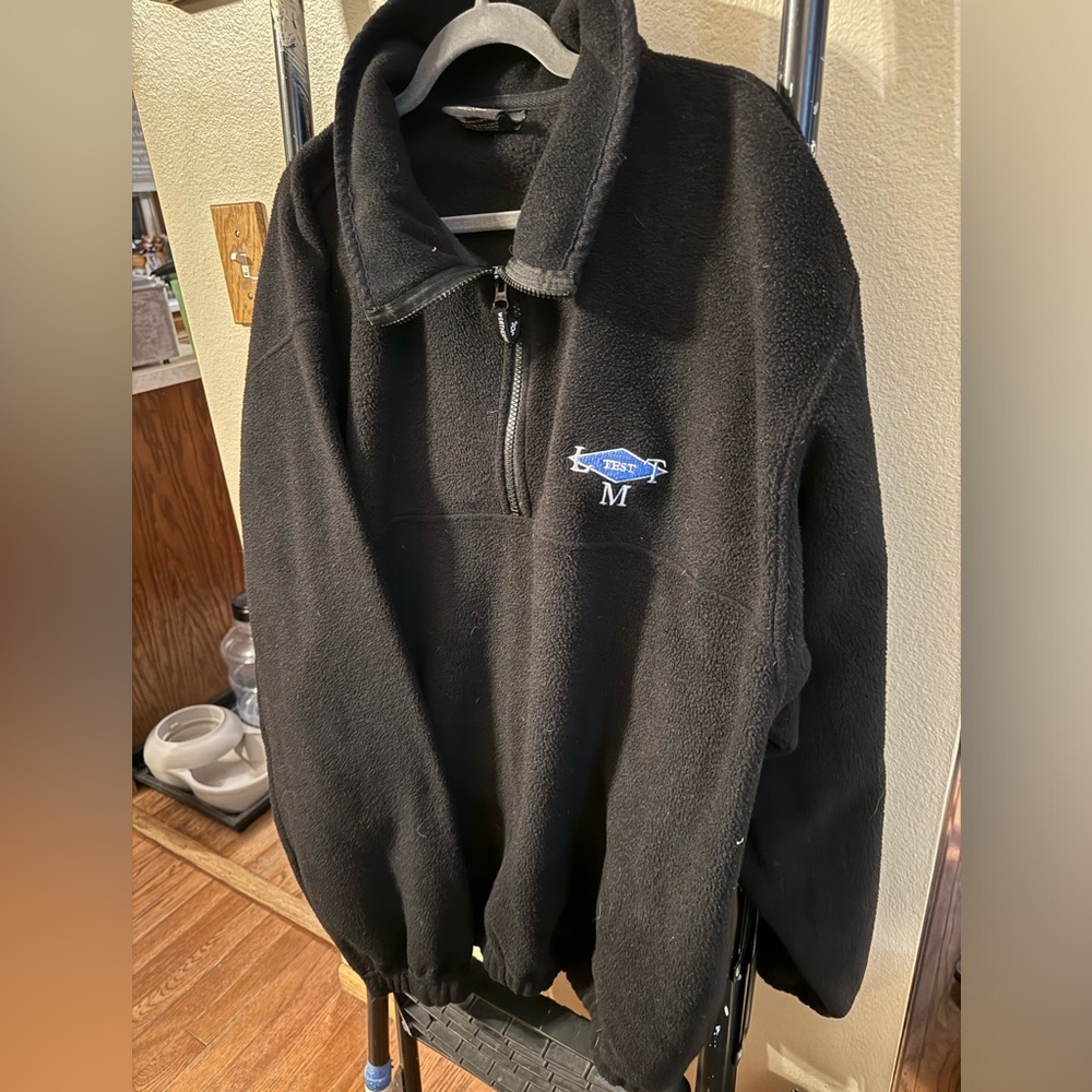 3/4 zip fleece jacket/sweatshirt, has a logo on it, like new, black xxl